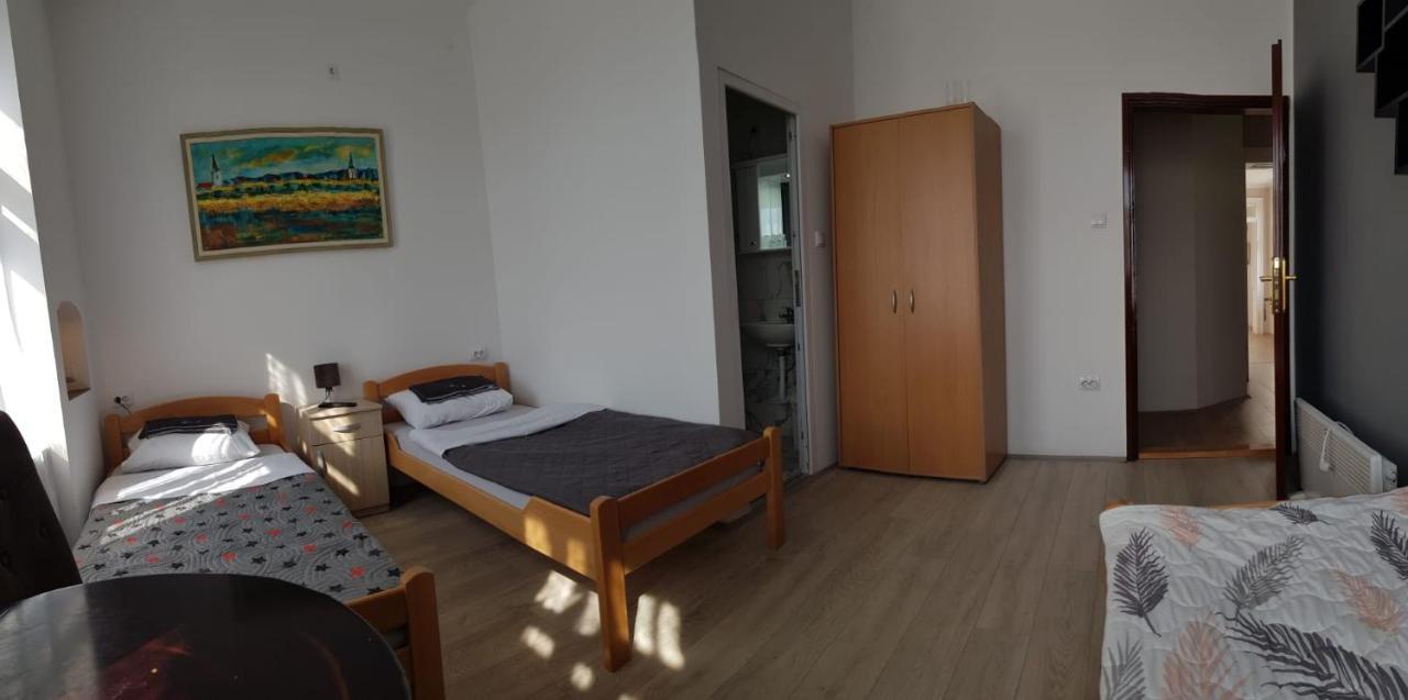 Tabacco Rooms Obrenovac  Екстериор снимка