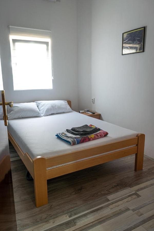 Tabacco Rooms Obrenovac  Екстериор снимка