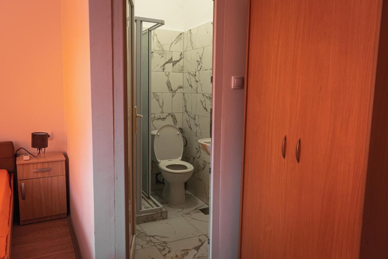 Tabacco Rooms Obrenovac  Екстериор снимка