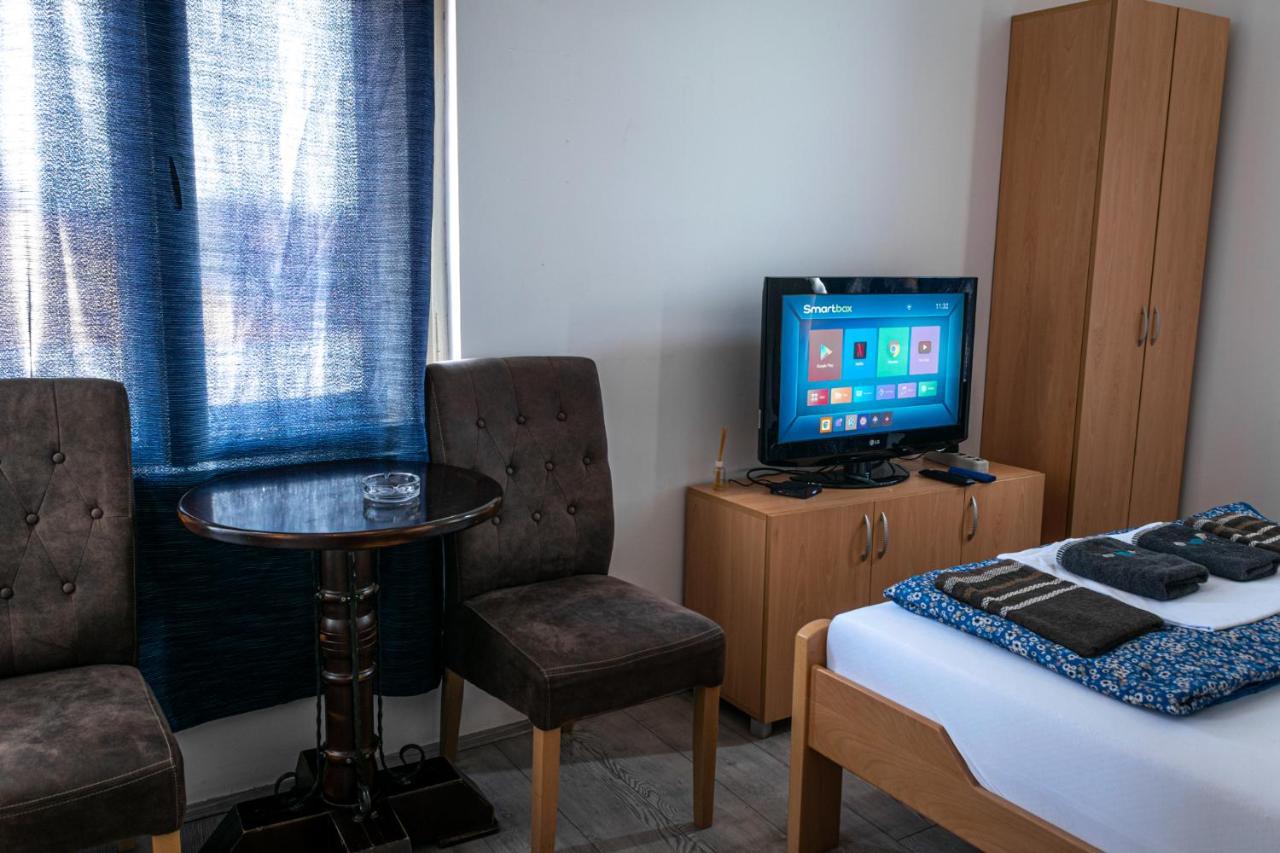 Tabacco Rooms Obrenovac  Екстериор снимка