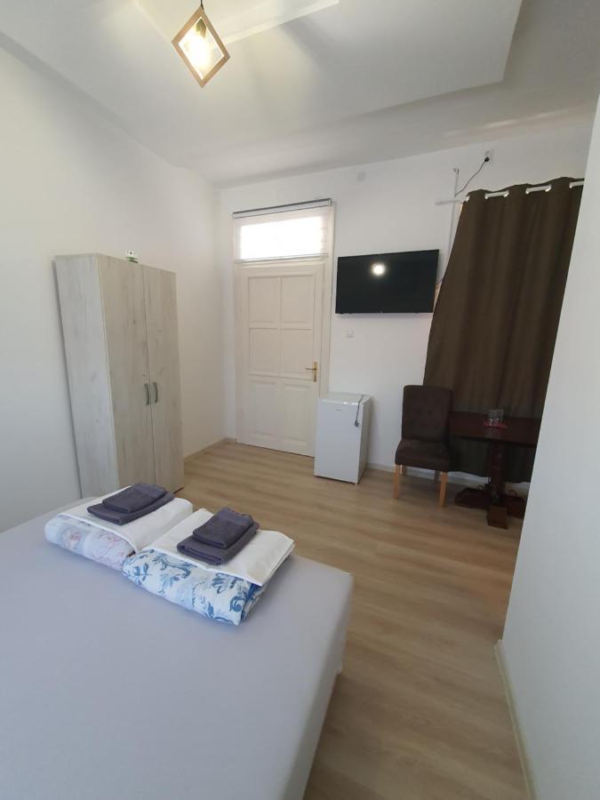Tabacco Rooms Obrenovac  Екстериор снимка
